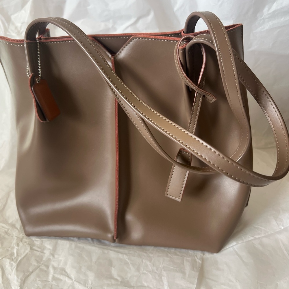 NWOTS Leather Tote Bag NWOTS - Picture 7 of 16